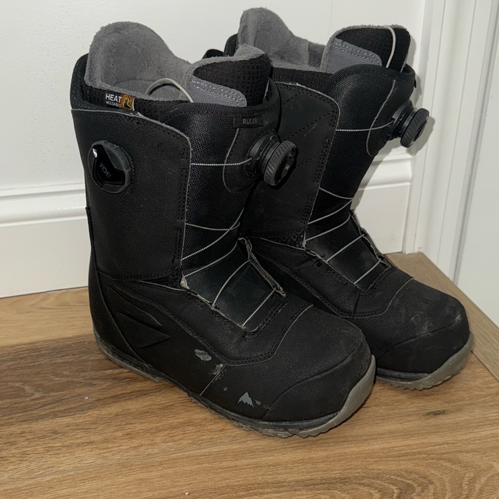 Burton BOA snowboard boots